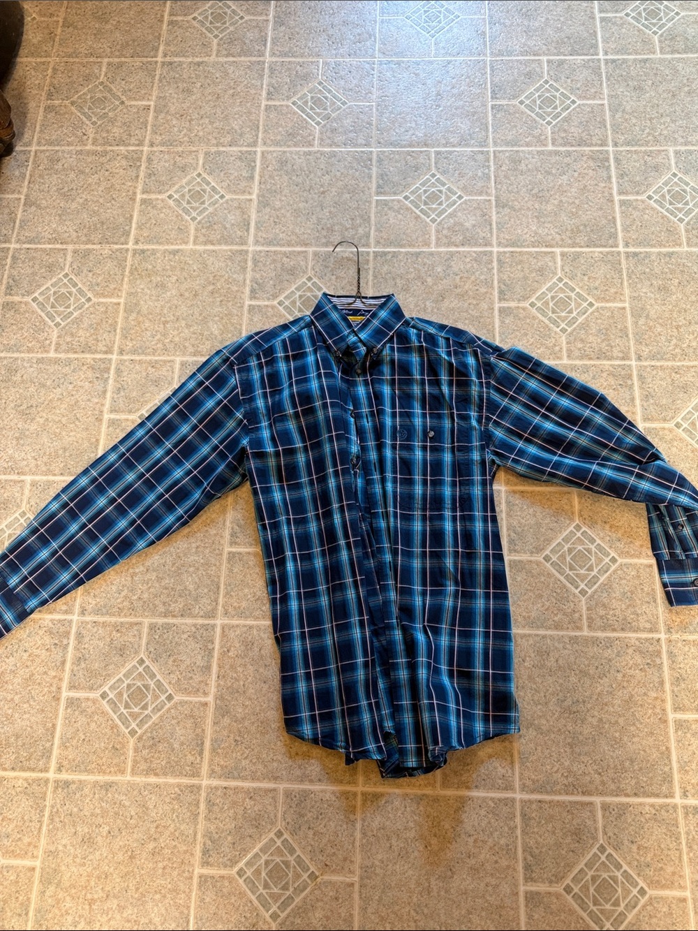 Men's Blue Plaid Long-Sleeve Button-Down Shirt